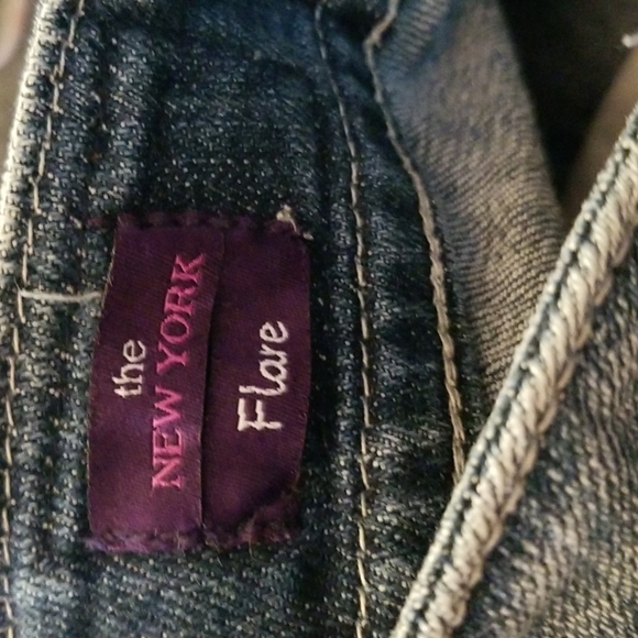 Vigoss The New York Flare Jean - Picture 10 of 12